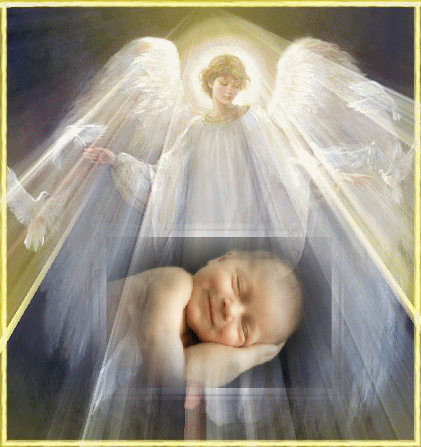 Ангел охраняет спящего малыша